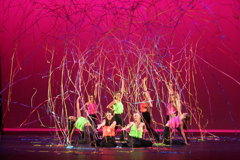 Dance Performance - Streamers Special Effects